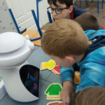 Robot edukacyjny do nauki języka angielskiego