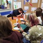 Szkolny happening stworzenie Drzewa Dobrych Myśli