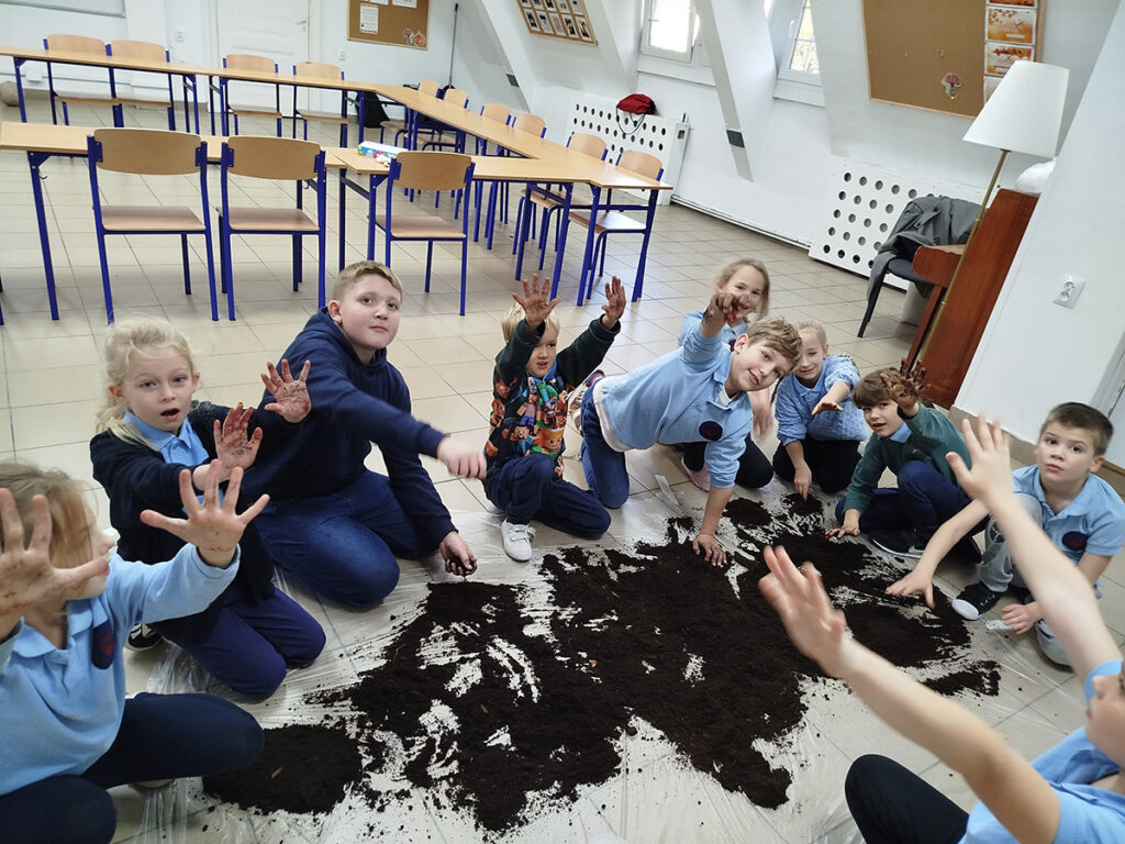 Zajęcia sensoryczne - dotyk natury